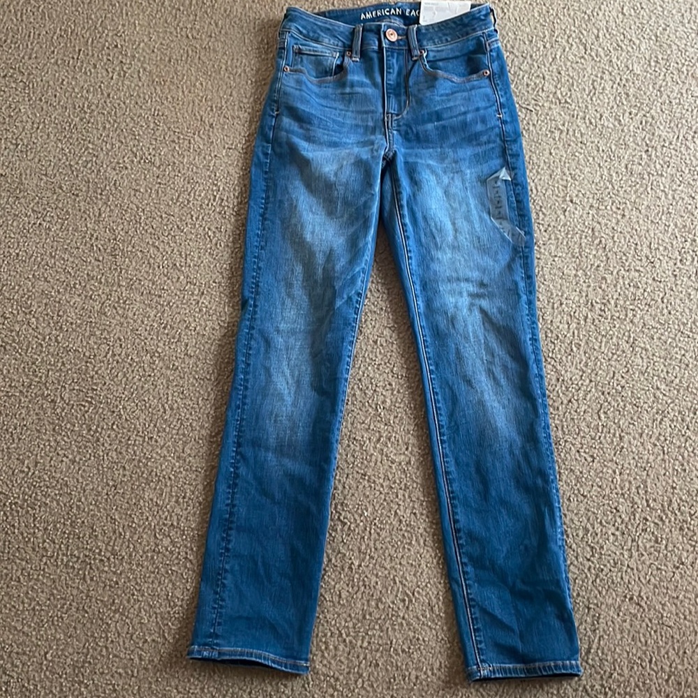 NEW- Never worn American eagle jeans!!